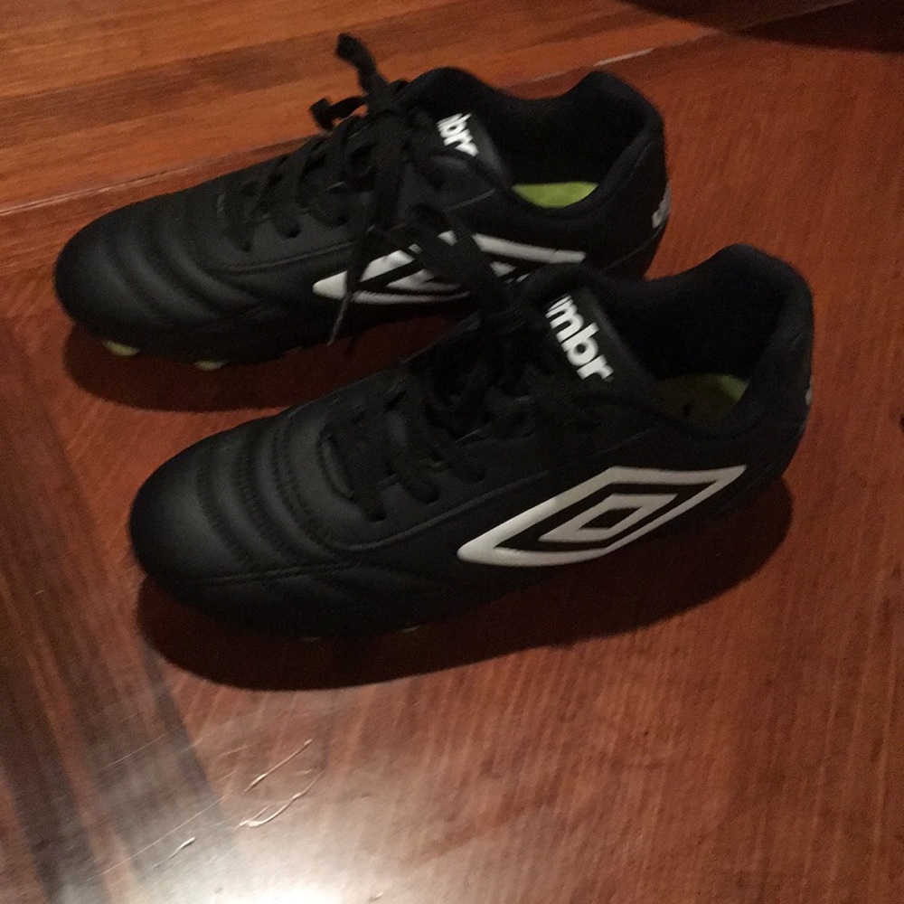 Youth Umbro cleats
